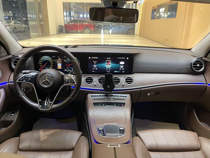 Mercedes-Benz E-Class рестайлинг E 260 L — фото 8