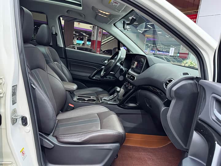 Trumpchi GS4 2019 270 T AT 2 WD — фото 17