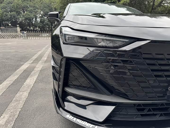 Changan UNI-V 2022 1.5 T — фото 37