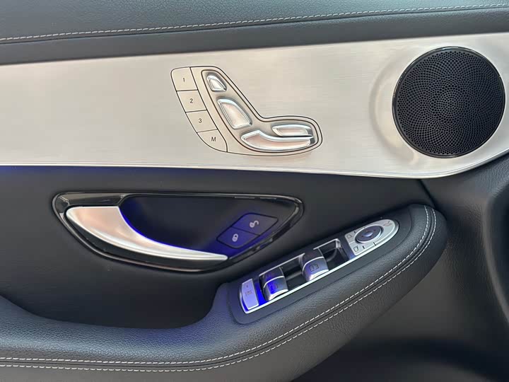 Mercedes-Benz GLC 2020 GLC 260 4 MATIC SUV — фото 10