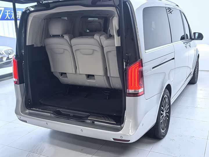 Mercedes-Benz V-Class 2018 V 260 VI — фото 8
