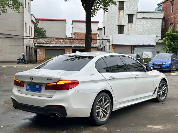 BMW 5 Series 525Li M спортпакет — фото 3