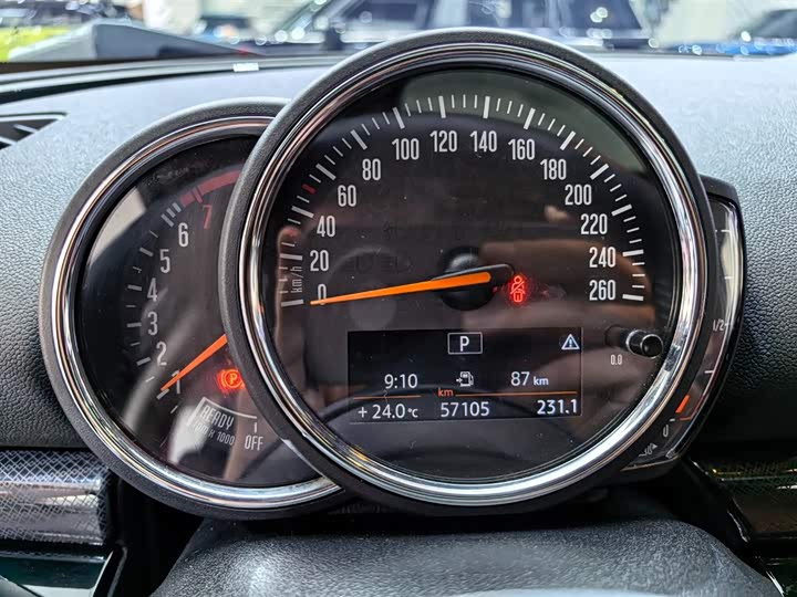 MINI Clubman — фото 9
