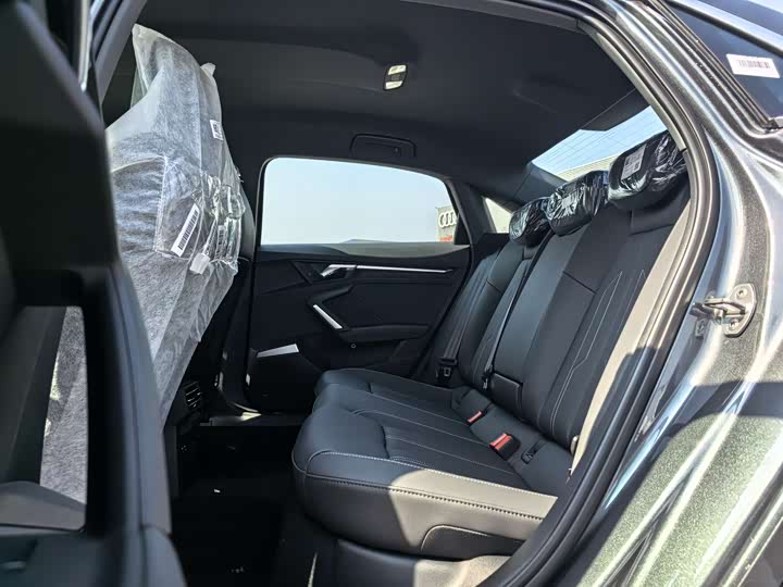 Audi A3 2026 A 3 L Limousine 35 TFSI — фото 16
