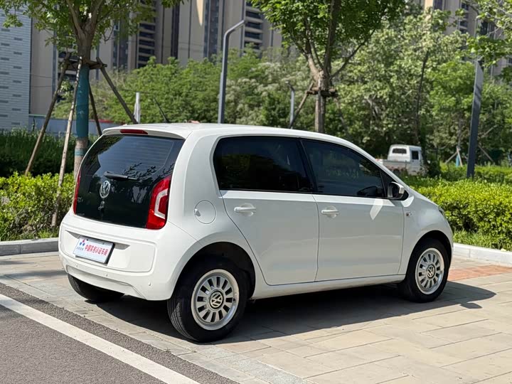 Volkswagen up! 2015 1.0 L move up! — фото 17