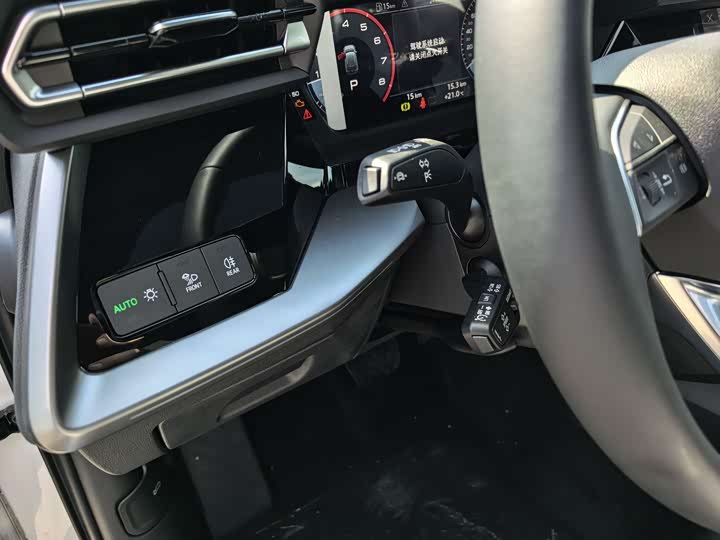 Audi A3 2025 Sportback 35 TFSI — фото 5