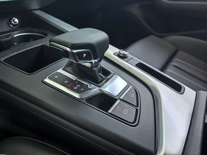 Audi A4L 2024 40 TFSI — фото 9