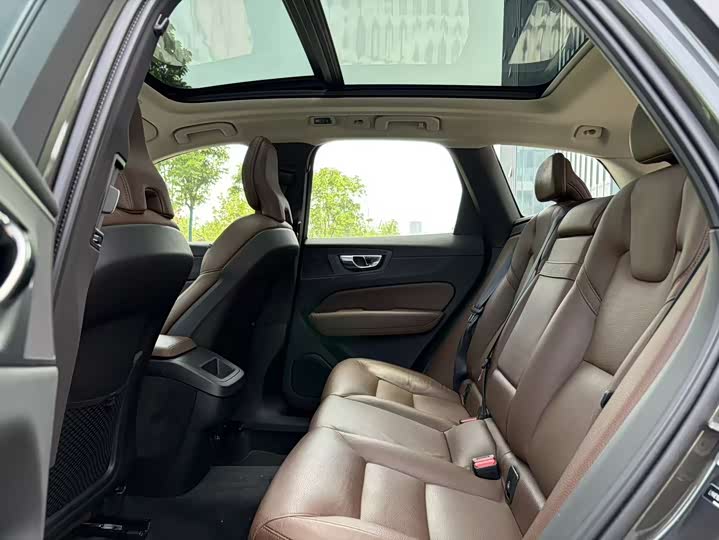 Volvo XC60 2020 T 5 4 WD — фото 11