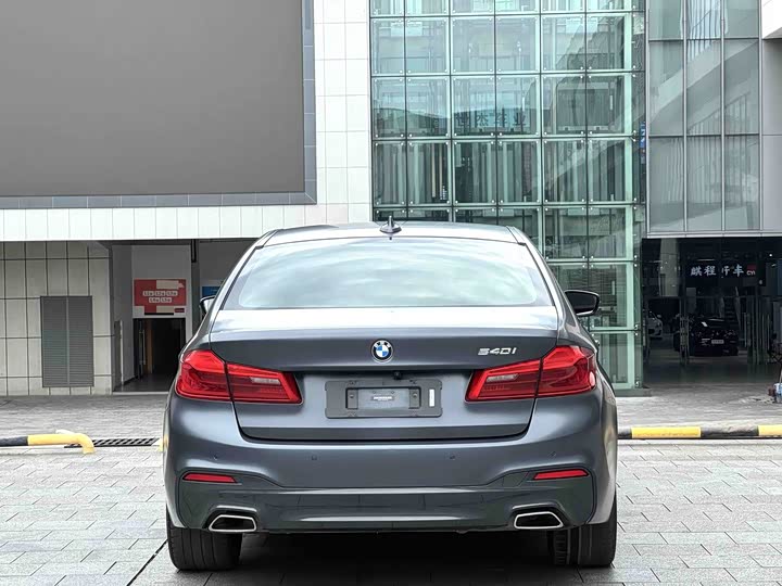BMW 5 Series 540i M спортпакет — фото 8