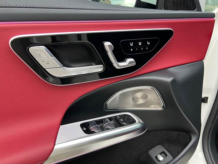 Mercedes-Benz E-Class 2025 E 300 L Luxury — фото 28