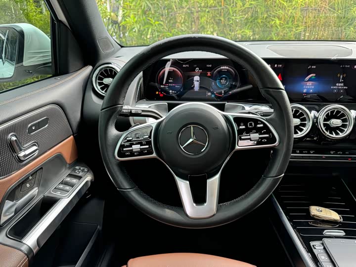 Mercedes-Benz GLB 2021 GLB 200 — фото 13