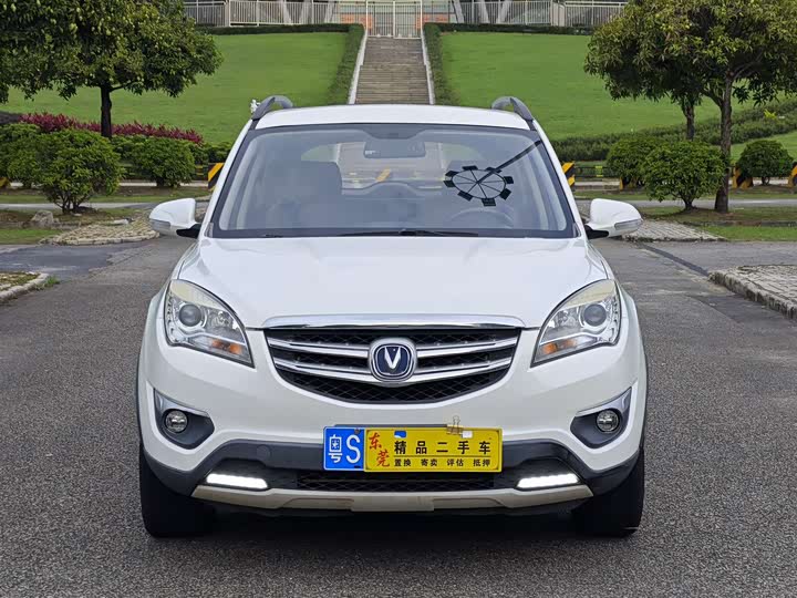 Changan CS35 2016 1.6 L ATLuxury V — фото 2