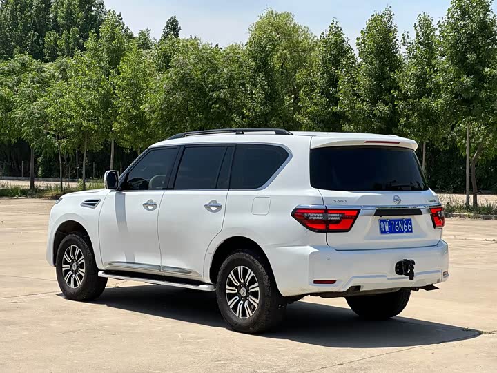 Nissan Patrol — фото 4