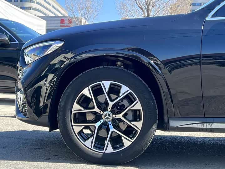 Mercedes-Benz GLC 2023 GLC 260 L 4 MATIC Luxury 5 — фото 5