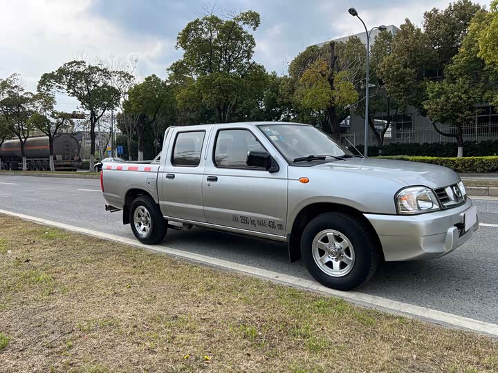 Nissan ZN 2013 2.4 L 2 WDLuxury 5 — фото 3