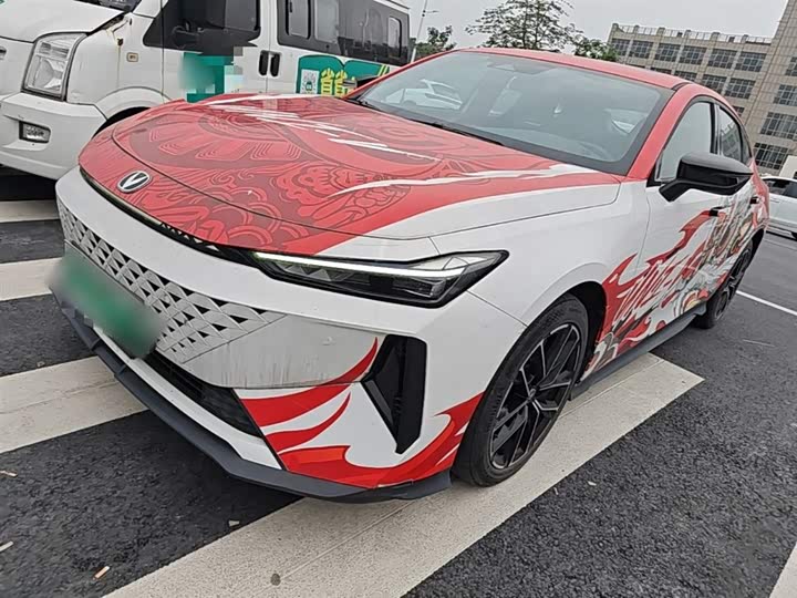 Changan UNI-V 2024 i DD 136km — фото 2