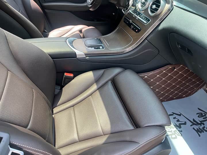 Mercedes-Benz GLC 260 L 4MATIC люкс — фото 4