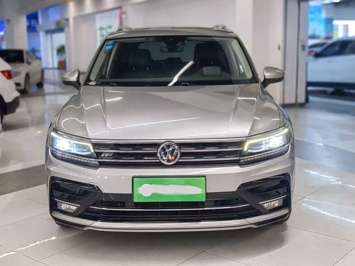Volkswagen Tiguan 2018 330 TSI 4 WD — фото 2