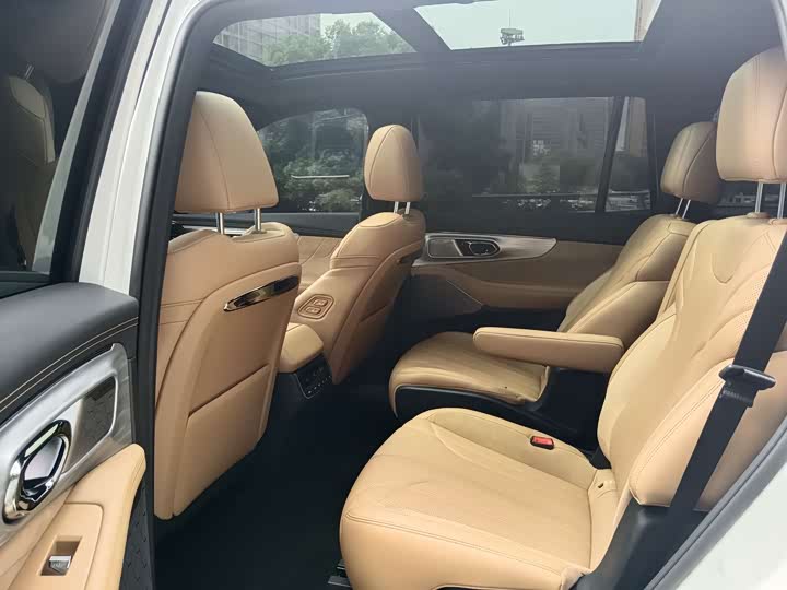Trumpchi ES9 2024 PHEV 143km Max — фото 10