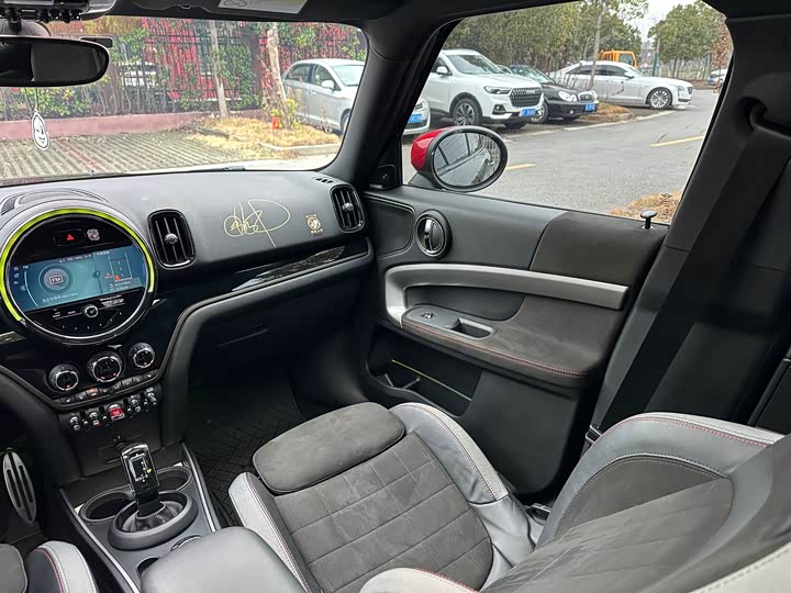 MINI Hatch — фото 15