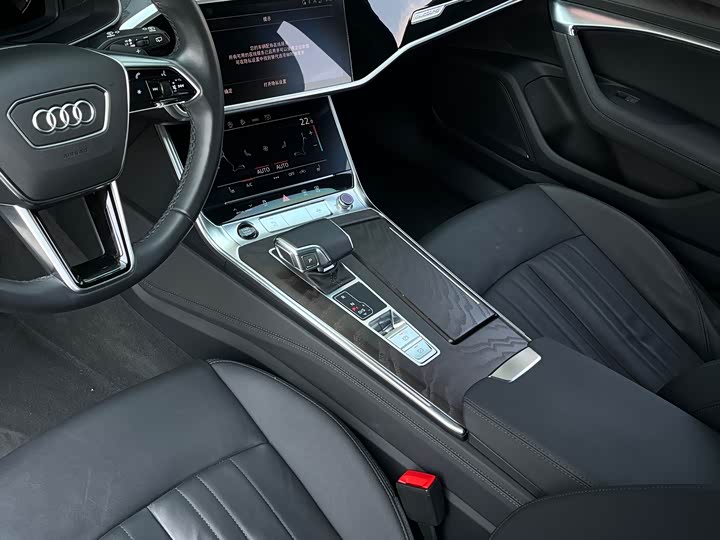 Audi A 6 2022 allroad quattro 55 TFSI — фото 11