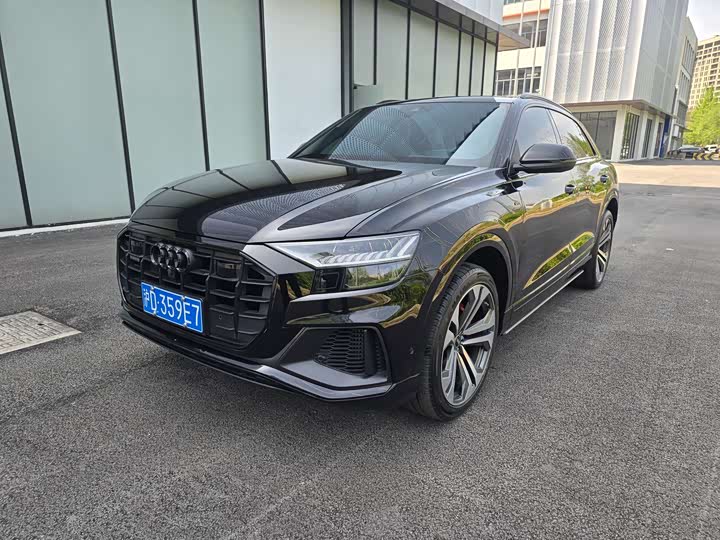 Audi Q8 2021 55 TFSI — фото 1