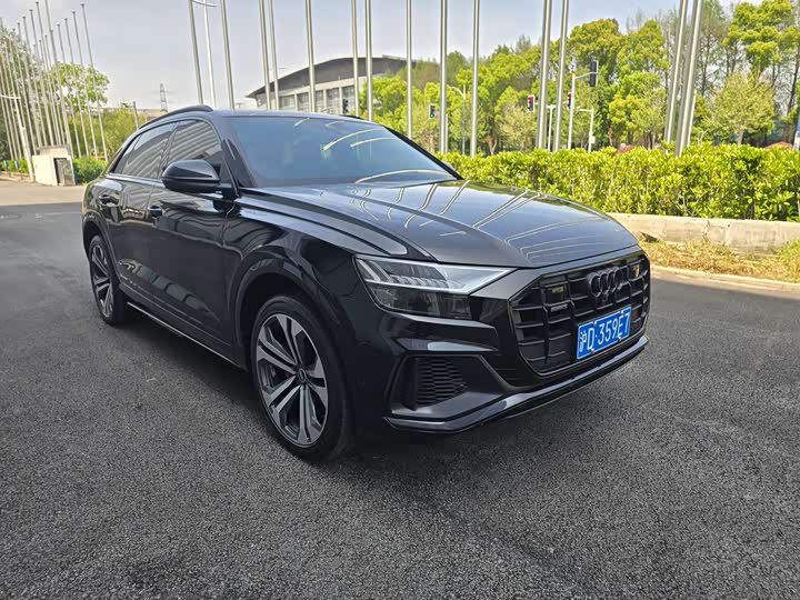 Audi Q8 2021 55 TFSI — фото 3