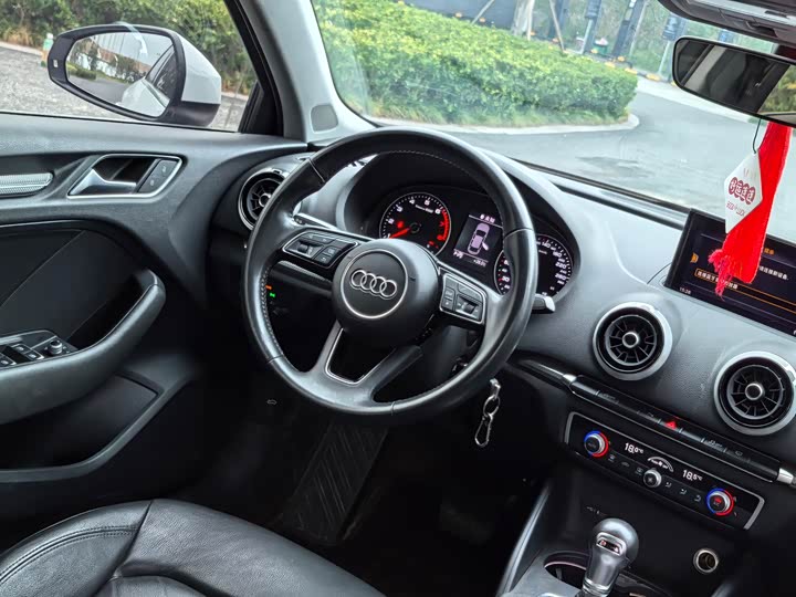 Audi A3 2019 Limousine 35 TFSI VI — фото 13