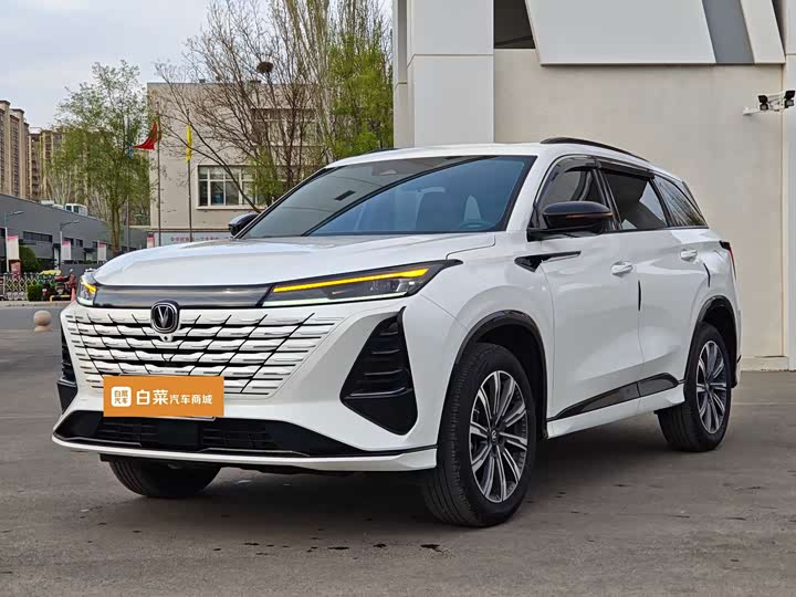 Changan CS75 PLUS 2024 1.5 T — фото 1