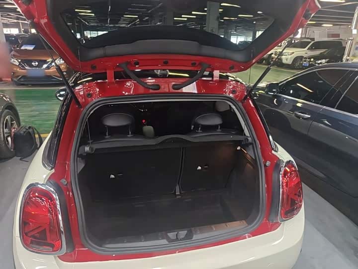 MINI Hatch — фото 19