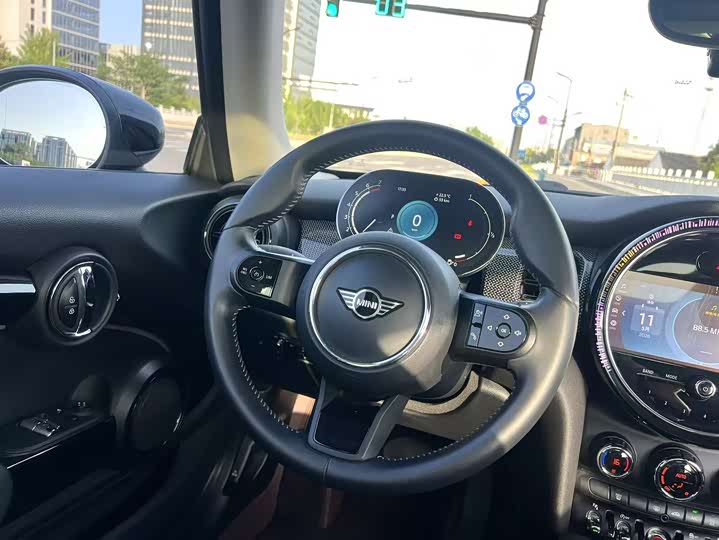 MINI Hatch — фото 12