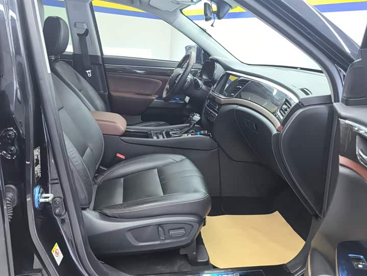 Trumpchi GS8 2017 320 T 2 WD （ ） — фото 8