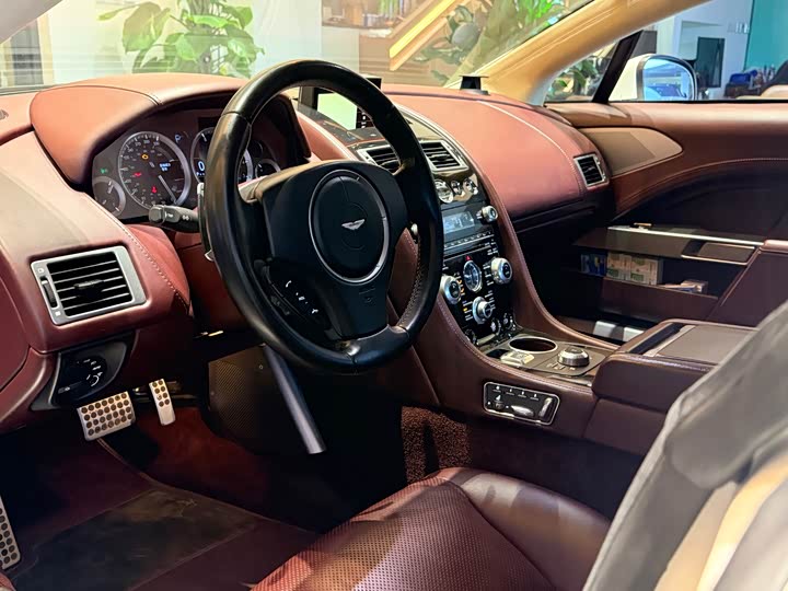 Aston Martin Rapide 2013 6.0 L S — фото 11