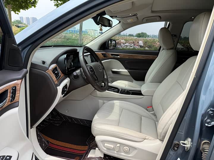 Trumpchi GS8 2017 320 T 2 WD ( ) — фото 4