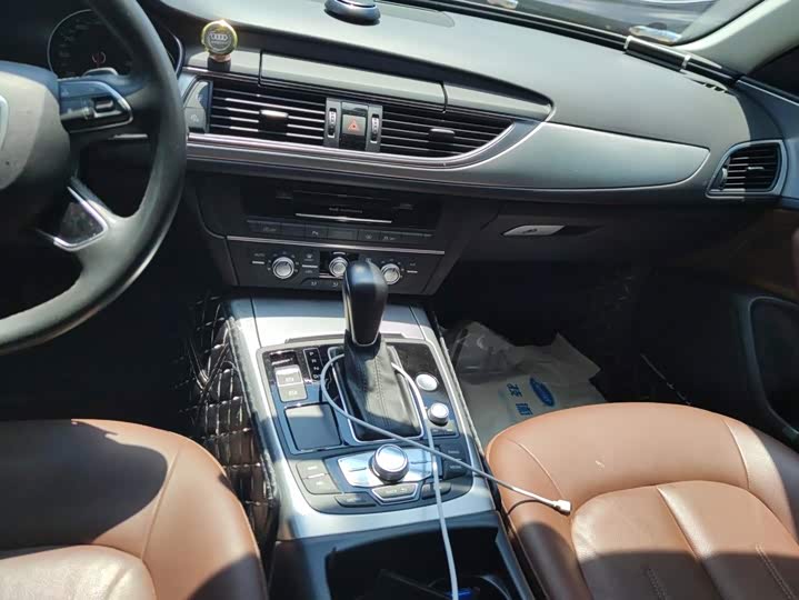 Audi A6L TFSI — фото 16
