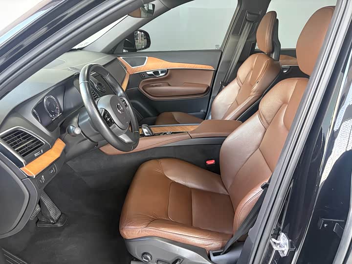 Volvo XC90 2021 B 5 7 — фото 17