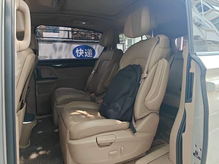 Buick GL8 ES 28T люкс V — фото 13