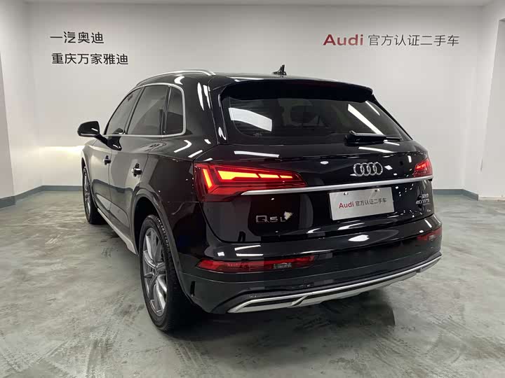 Audi Q5L 2022 40 T — фото 8