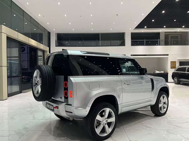 Land Rover Defender — фото 14