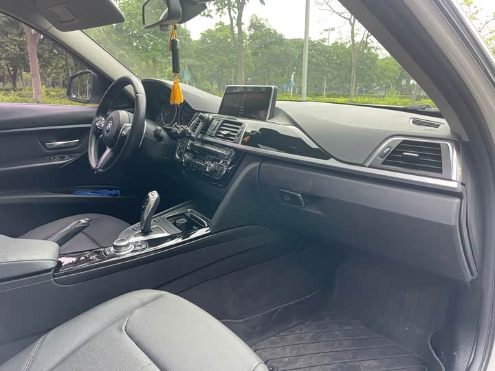 BMW 3 Series 320Li стиль — фото 14