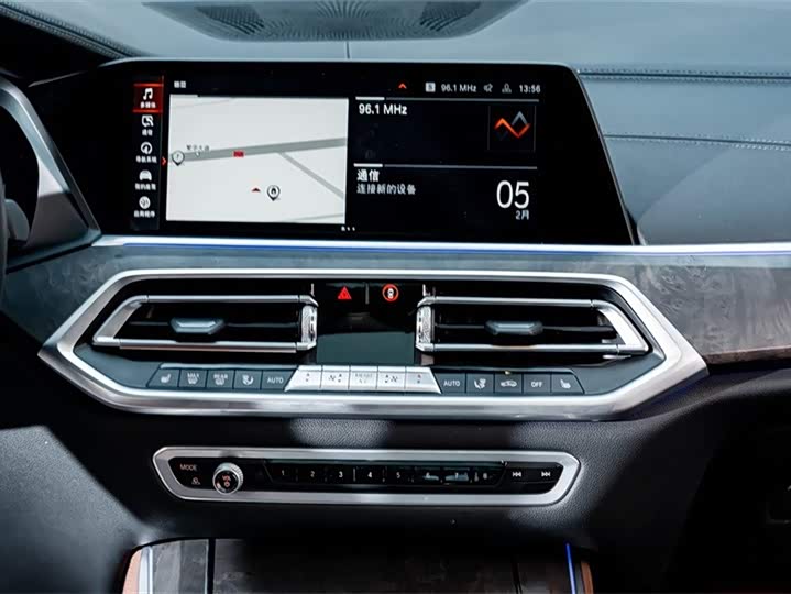 BMW X5 2019 x Drive 30i M — фото 14