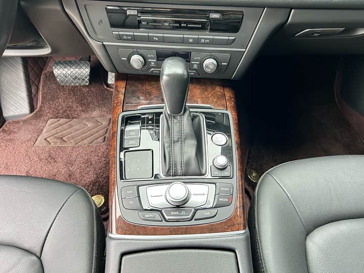 Audi A6L TFSI комфорт — фото 11