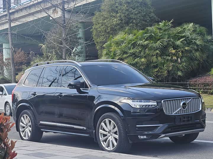 Volvo XC90 2018 T 6 7 — фото 6