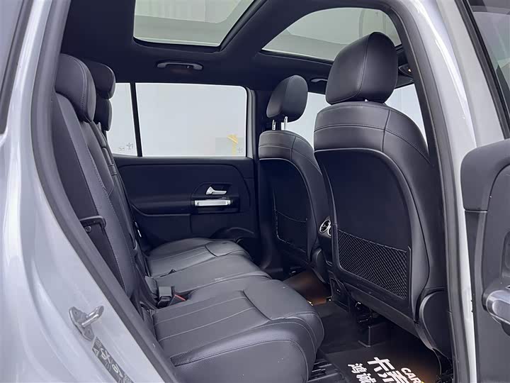 Mercedes-Benz GLB 2021 GLB 200 — фото 24