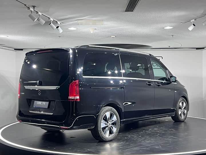 Mercedes-Benz V-Class 2022 V 260 — фото 3