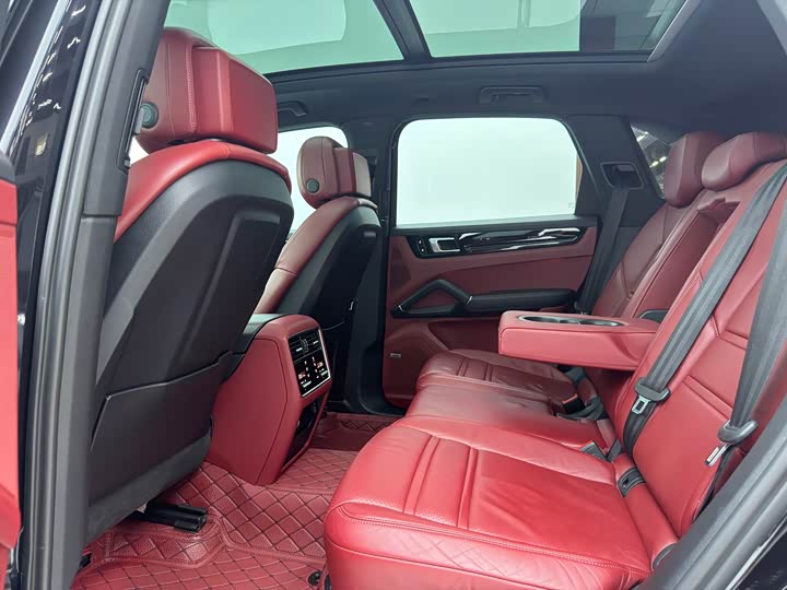 Porsche Cayenne 2018 Cayenne 3.0 T — фото 18