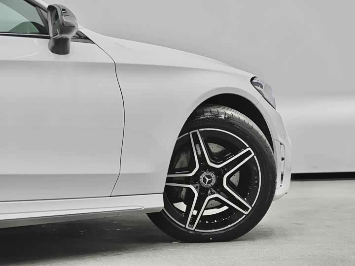 Mercedes-Benz C-Class — фото 13