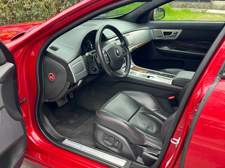 Jaguar XF 2015 XF 3.0 SC R-Sport — фото 7