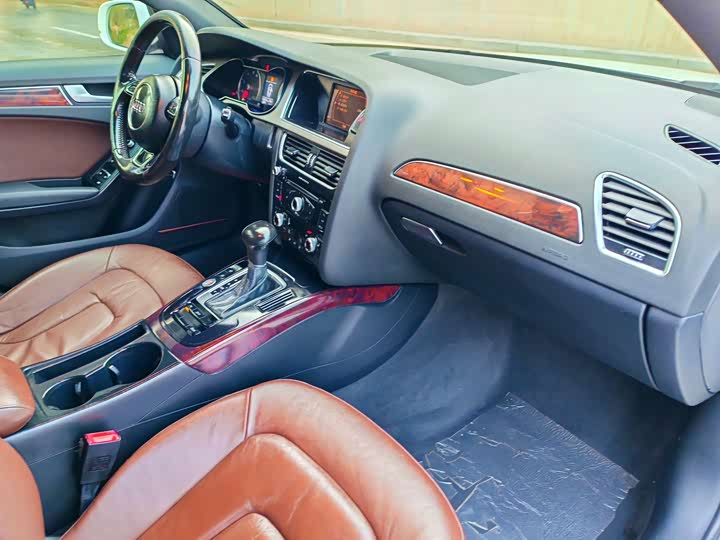 Audi A4L 2015 35 TFSI ATComfort — фото 14
