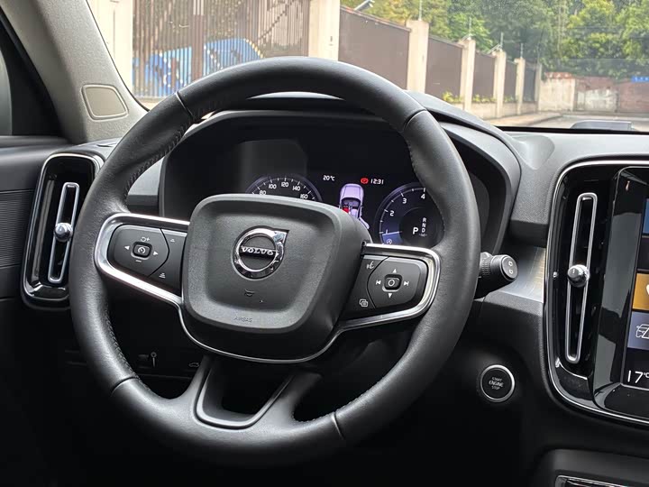 Volvo XC40 2021 T 3 — фото 16